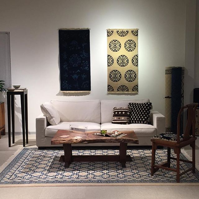 MUNI CARPETSの世界観折々ギャラリーでお楽しみ頂けます。#MUNI CARPETS#16〜18世紀#ラグデザイン