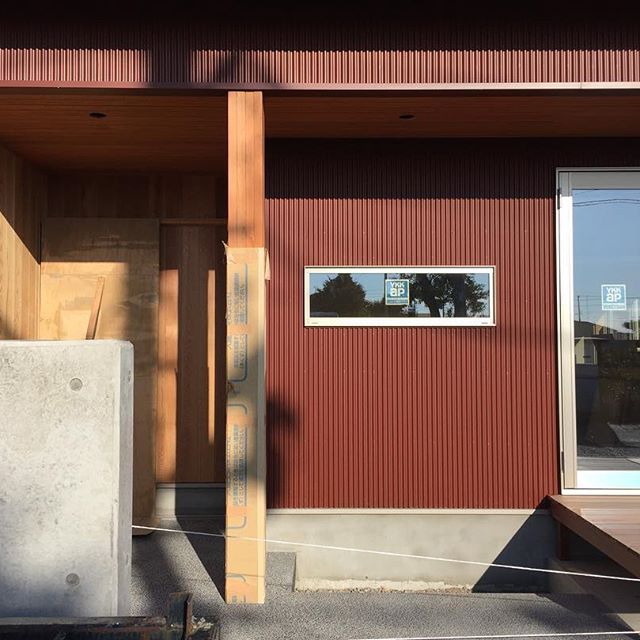 朝の陽射しを浴びて。磐田市の現場から。完成見学会します2月17.18.19