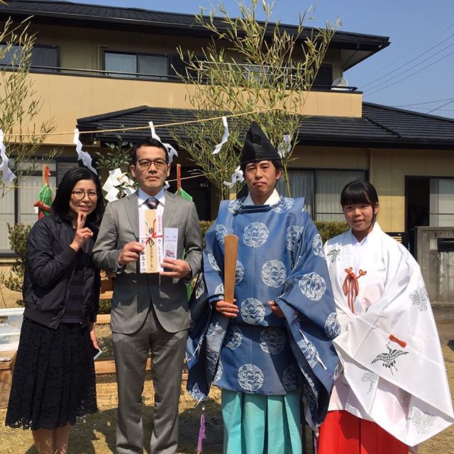 新しい家が生まれます！外は春を越えて夏日和。地鎮祭お疲れ様でした。#磐田市 #地鎮祭 #ラグデザイン