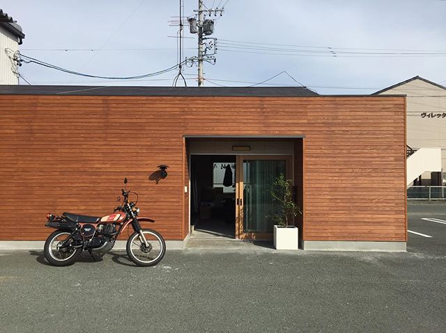 RAGU DESIGN HAMAMATU OFFICE夏に向けて浜松事務所開設。新たなスタートします！バイク好き、建築好き、インテリア好きの方、お楽しみに〜！ #浜松市 #ラグデザイン #建築 #注文住宅 #バイクガレージ #インテリア #xt500