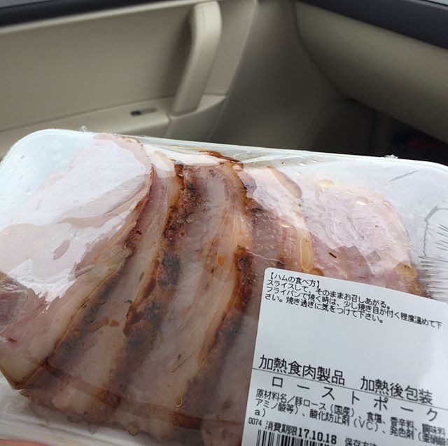 土日限定のローストポーク！おすすめです。大石農場ハム工房来週改装工事も完成します。